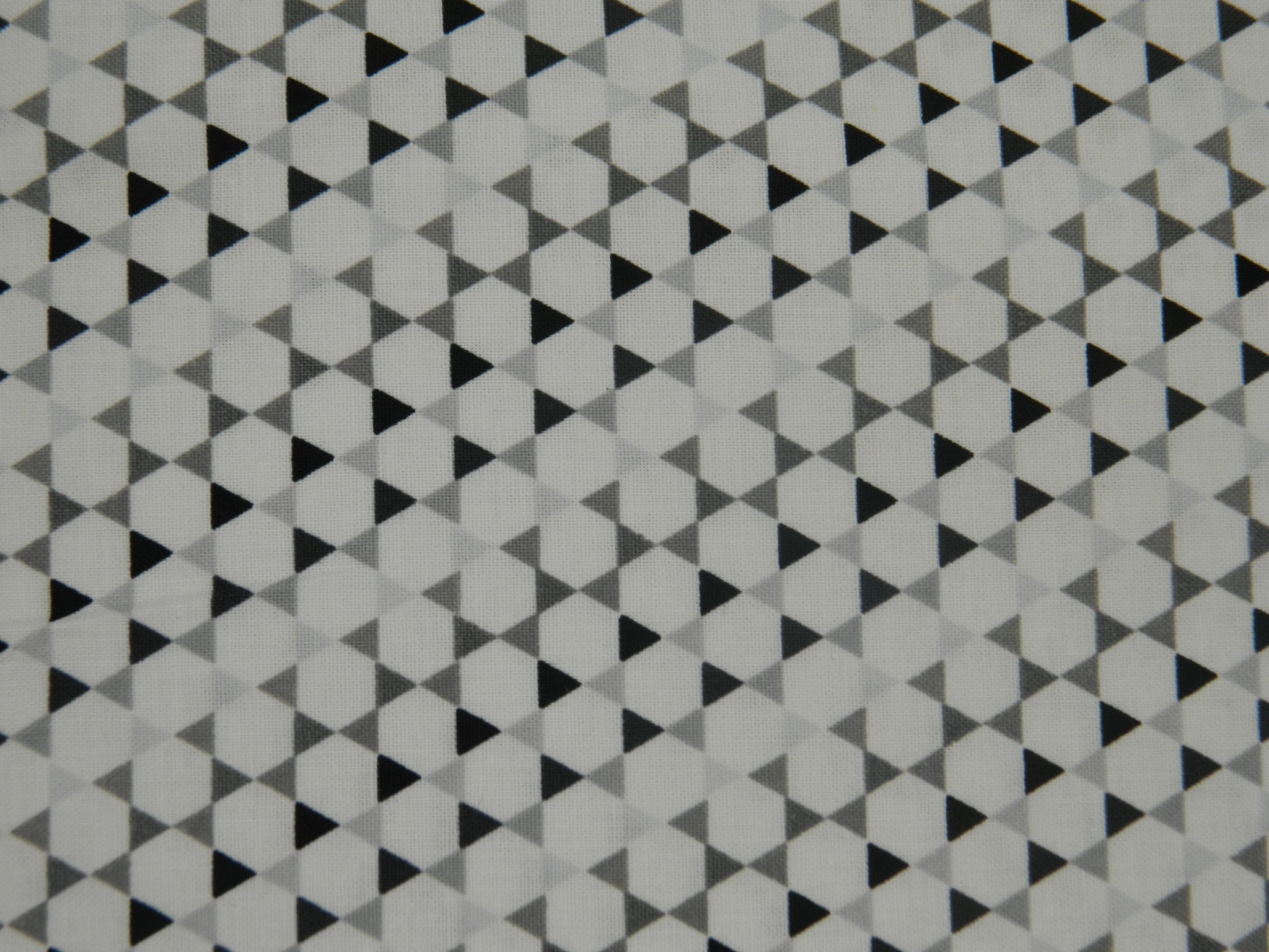 Black & White Hexagons  TB104-GA5